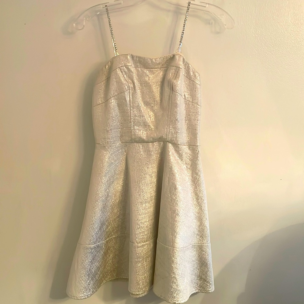 Express dress, Sz 0 beautiful silver/white sheen